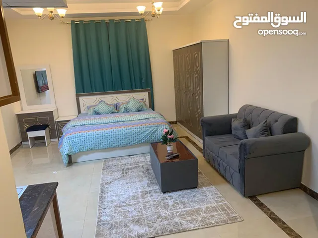 z9 -استديو مفروش بالروضه 2-شارع الشيخ عمار -مبني جديد -عائلات فقط -سهل المخرج لدبي