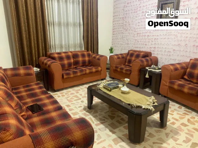 طقم كنب مستعمل بسعر حرق للبيع المستعجل