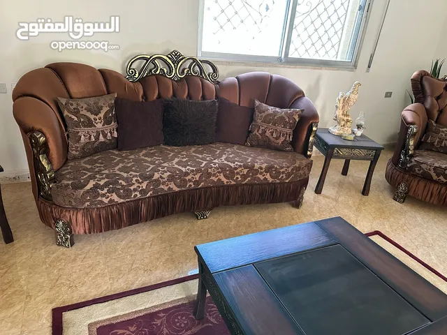 كنب ملكي نظيف جدا اخو الجديد للبيع المستعجل