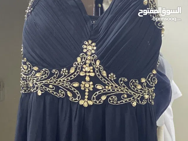 فستان اسود لبس مره وحده فقط من كويز