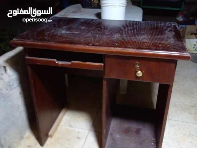 طاولة مكتب تفصيل خشب لاتيه