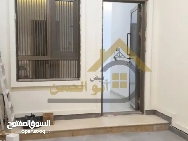 200 m2 More than 6 bedrooms Townhouse for Rent in Basra Khadra'a