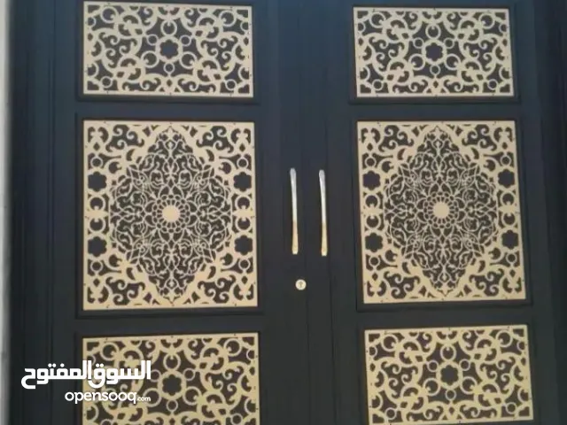حداده أنواع الابواب الصب والعادیه والشبابیک والمحجرات بسعرمناسب
