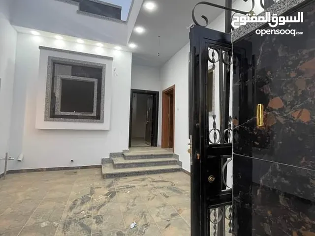 140 m2 3 Bedrooms Townhouse for Sale in Tripoli Khallet Alforjan