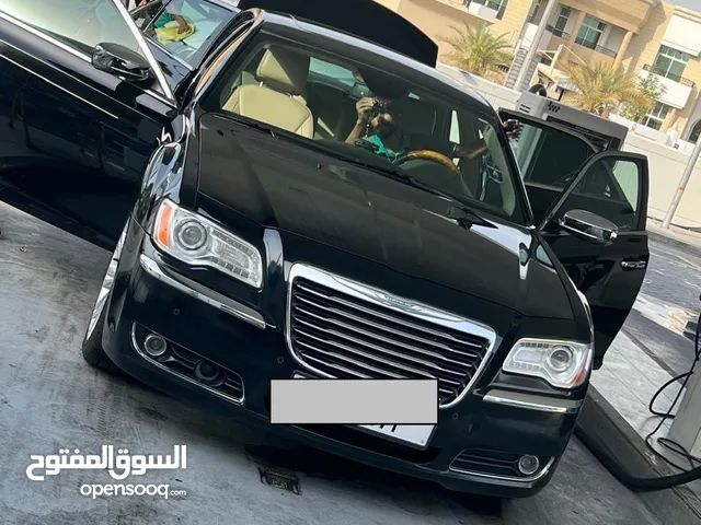 Used Chrysler 300 in Dubai