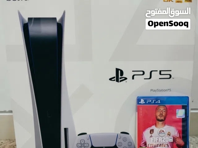 ps5 مع جميع ملحقاتها والكارتون
