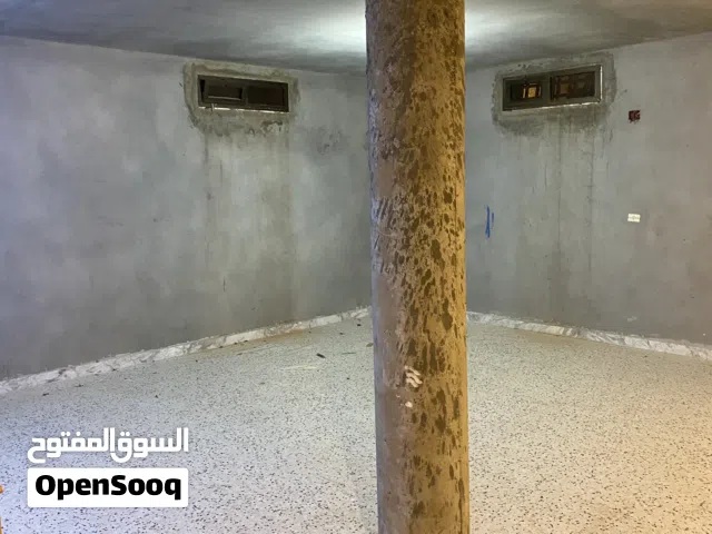 مخزن ايجار في خمسة شوارع