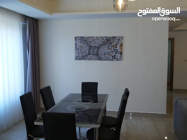 شقة فاخرة للايجار غرفتين نوم في شارع المدينة المنورة قرب مطعم ورد