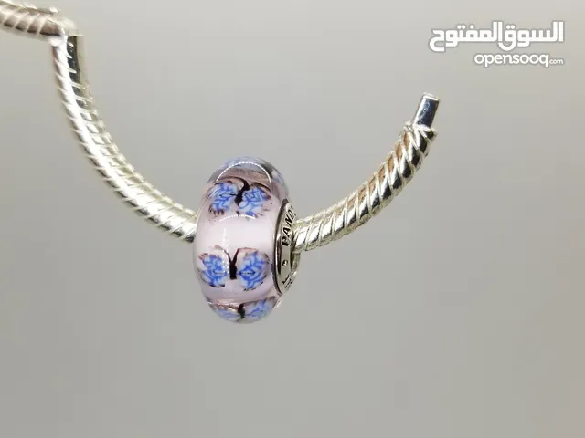 Original Pandora Pink and Blue Butterfly Murano Charm أصلية للبيع ب 15 دينار فقط مع توصيل