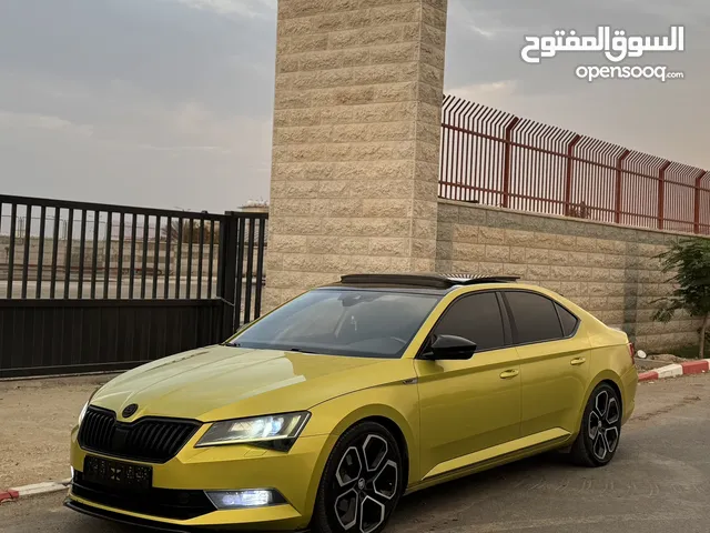 سكودا سوبيرب بنزين 2*4 مطور 2000 فل مع بنوراما