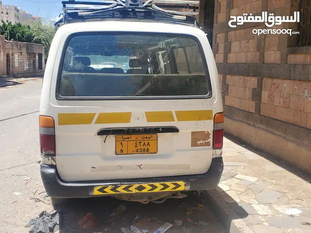 باص هايس صندوق نقل جير عادي نضيف موجود في صنعاء مرقم