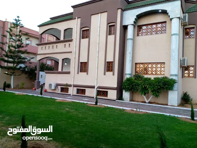 2500 m2 More than 6 bedrooms Villa for Rent in Tripoli Hay Demsheq