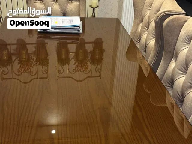 طاولة سفرة بحالة الجديد