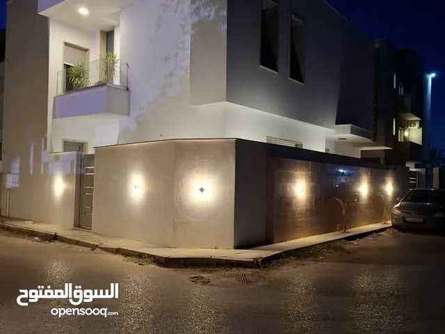 370 m2 4 Bedrooms Villa for Sale in Tripoli Al-Sabaa