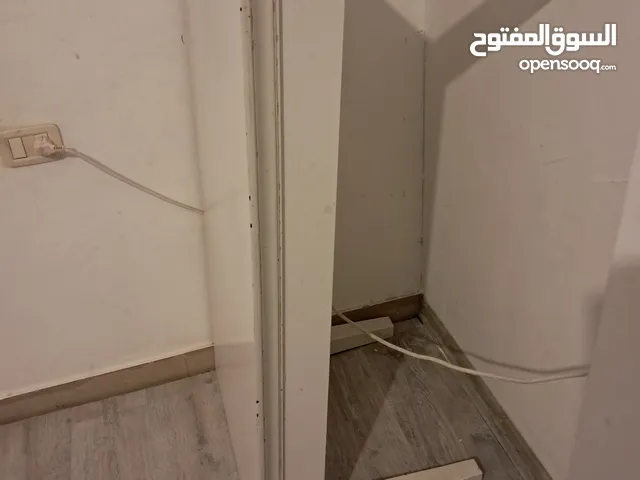 طاولة غرفة جلوس
