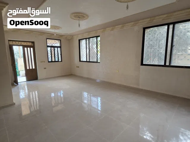 160 m2 3 Bedrooms Apartments for Rent in Zarqa Al Zarqa Al Jadeedeh