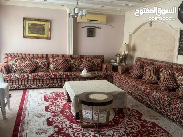 338 m2 More than 6 bedrooms Townhouse for Sale in Muharraq Busaiteen