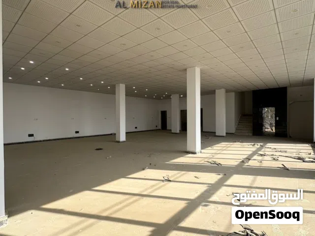 بناية تجارية للإيجار  في البصره -الجزائر  400  متر ركن على شارع تجاري