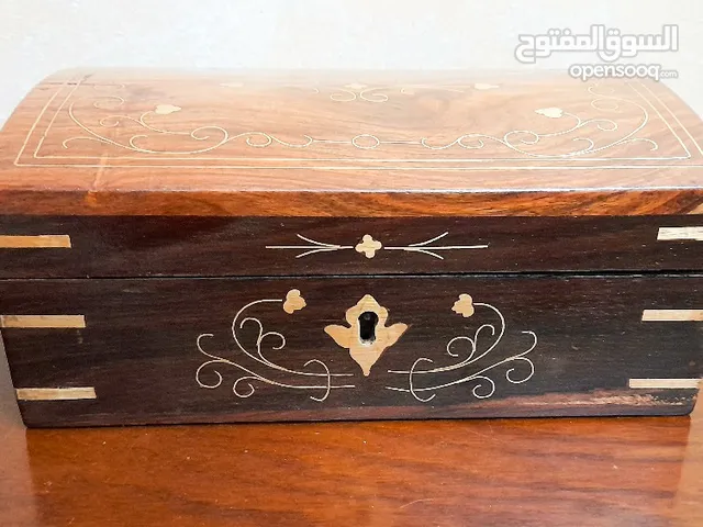 صندوق مجوهرات خشب فاخر (باكستاني) مع مفتاحين - للبيع