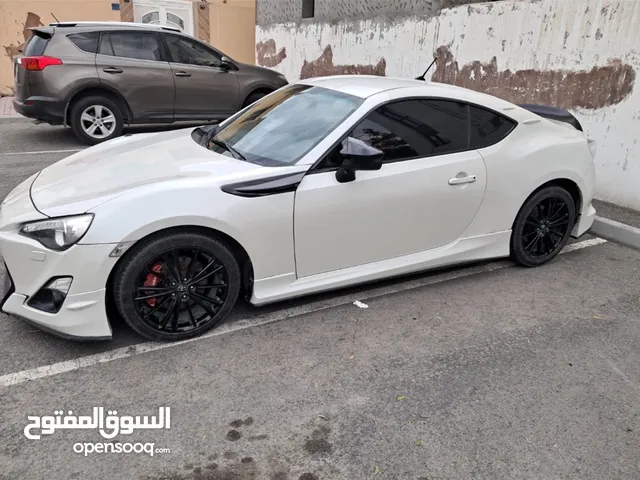 للبيع تويوتا 86 موديل 2014