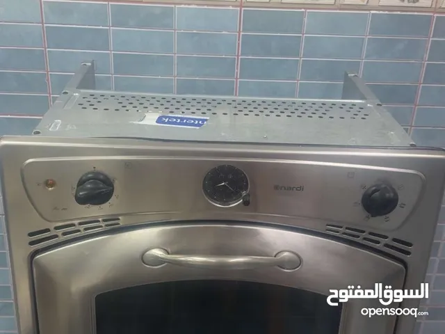 فرن كبير إيطالي الصنع