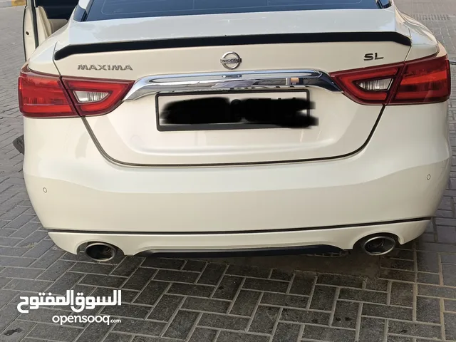 ماكسيما 2017 لون أبيض للبيع ممشى 79000 كيلو السعر 33000 ألف درهم