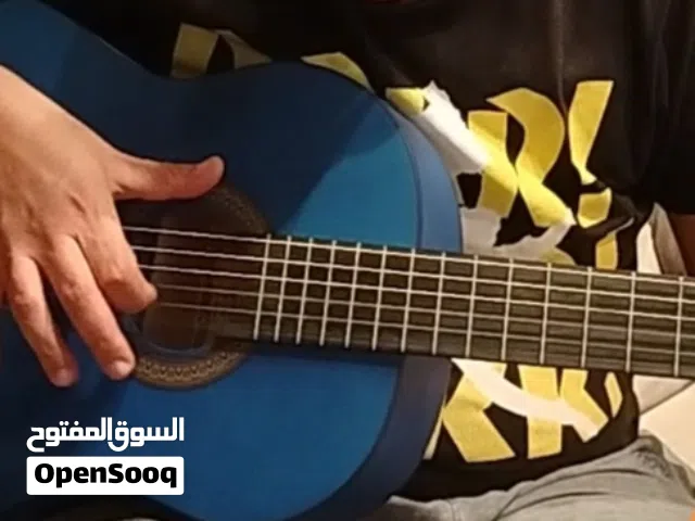 جيتار كلاسيك Lucida للبيع. إستعمال خفيف جداَ شهر واحد. الشيخ زايد
