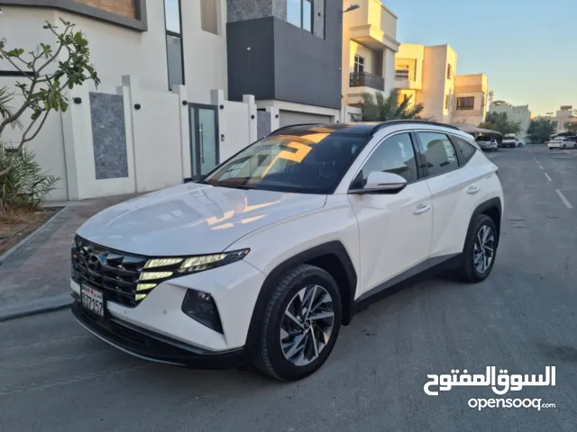 For sale: Hyundai Tucson, full option, panoramic sunroof  للبيع هيونداي توسان فل اوبشن بانورما مودي