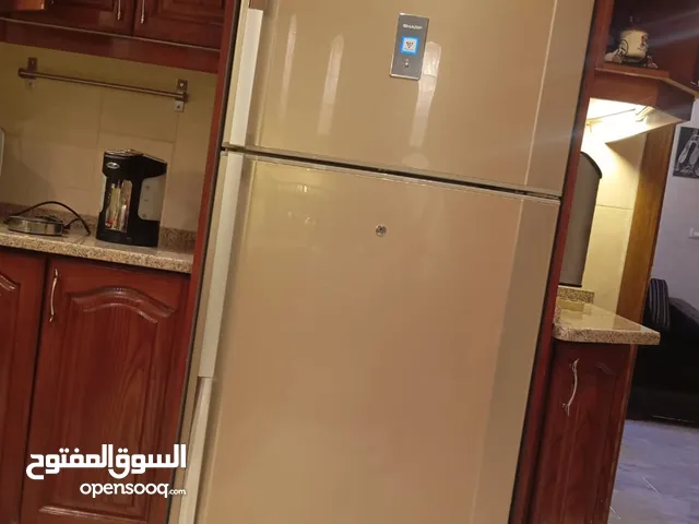 ثلاجة وكالة استعمال بسيط جدا نوعية شارب سعتها 366 لتر فقط 300دينار