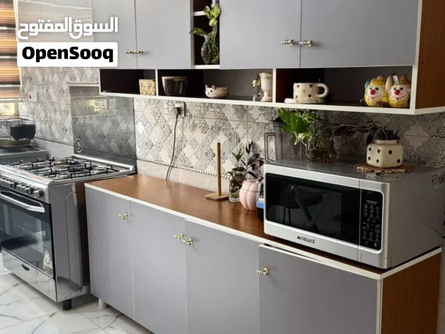 جدد مطبخك بلمسة عصرية!  نوفر لكم أرقى تصاميم كاونترات المطبخ التي تجمع  بين الأناقة والعملية.   .