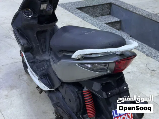 ماكس دراجه نضيفه مال كلشي شغال بيها