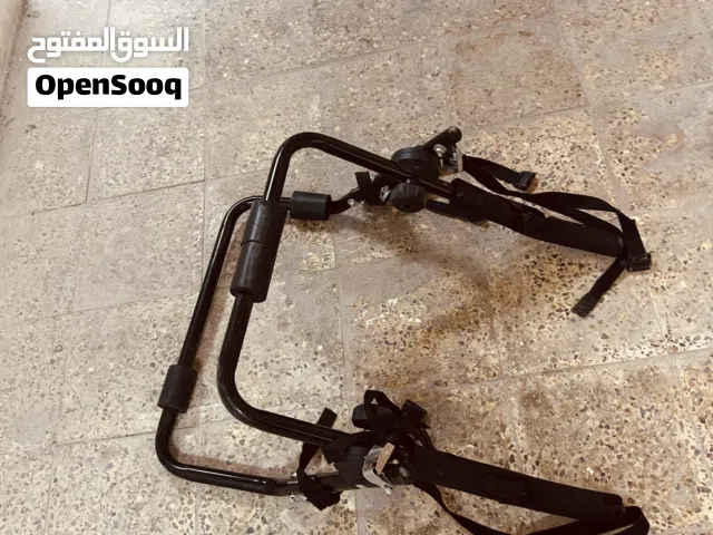 حمالة بسكيلتات يوضع على صندوق الخلفي للمركبه