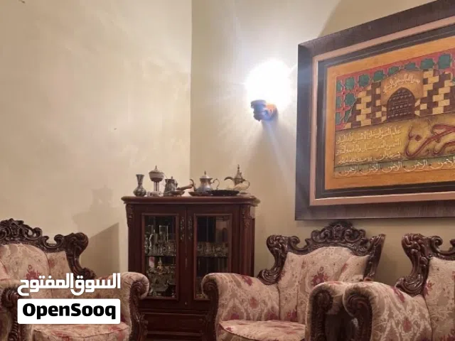 صالون تاج اصلي صالون كبير و4فرديات lllllllllllllllllllllllllllllllllllllllllllllllllllllllllllllllll