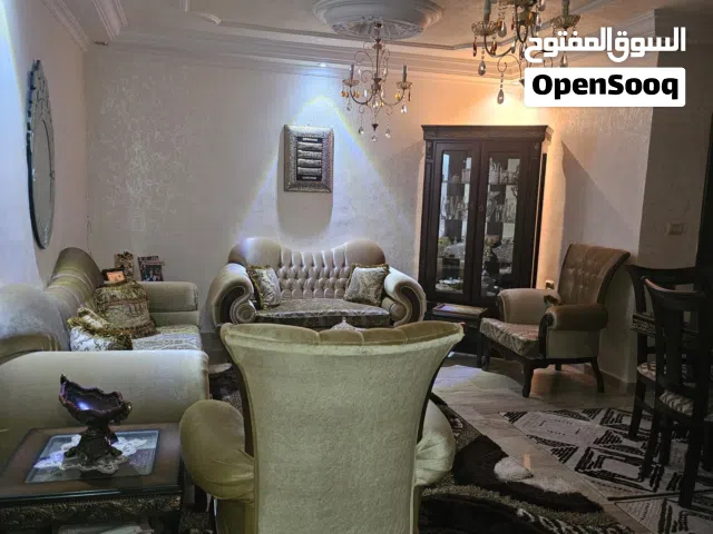 شقة مميزة للبيع في ضاحية الرشيد – مدخل خاص وحديقة 80م من المالك مباشرة