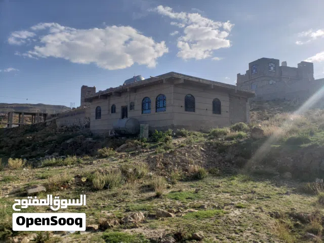 بيت مسلح بلاطه للبيع مساحة 3لبن ونص حر علئ شارعين ركنية شارع 12م وشارع 8م البيت روعة وموقع رهيب جدا