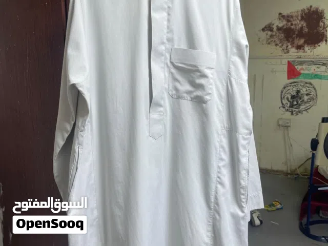 ثوب قطري ابيض