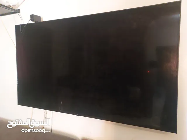 تلفزيون 50_55 بوصه ضربه بسيطة في الشاشة شغال ولاكن الشاشة مكسورة نوع LG