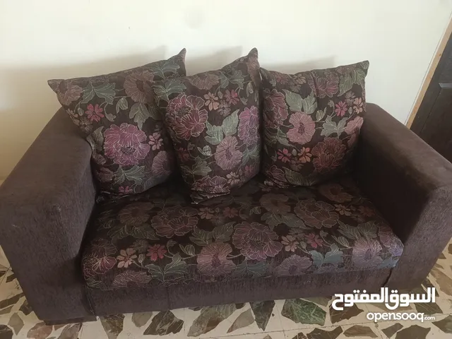 طقم كنب بحالة جيدة