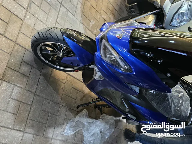 سكوتر جديد لسه مستلمتش الجواب  ماشي 15 كيلو