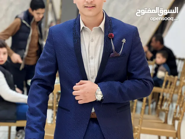 بدلة رجاليه للبيع انلبست لبسه واحده فقط سعرها 40 دينار وان شاء الله ما بقصر صناعه تركيه