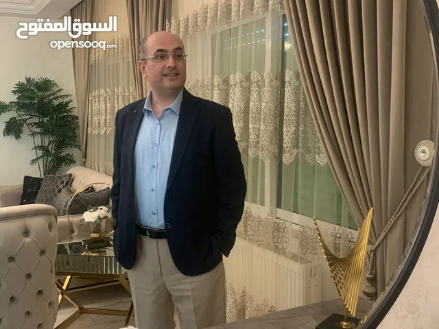 خبير مالي واداري... خبرة كبيرة ونوعية بمختلف القطاعات...