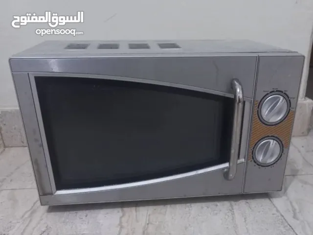 Whirlpool 0 - 19 Liters Microwave in Tripoli