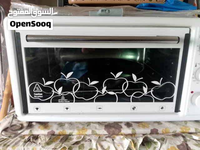 فرن كهربائي نوعية لوكسيل التركي استعمال بسيط جدا شبه جديد مع صينية مدورة وصينية مستطيلة بسعر 40دينار