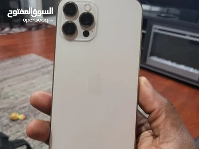 iPhone 12 Pro Max 256GB بحالة ممتازة + شاحن أصلي وكفر
