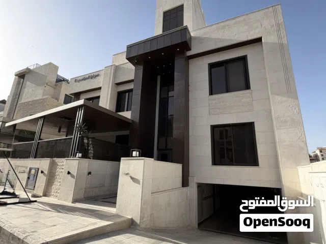 شقه فاخرة فارغة او مفروشه للايجار في عبدون للايجار السنوي فقط
