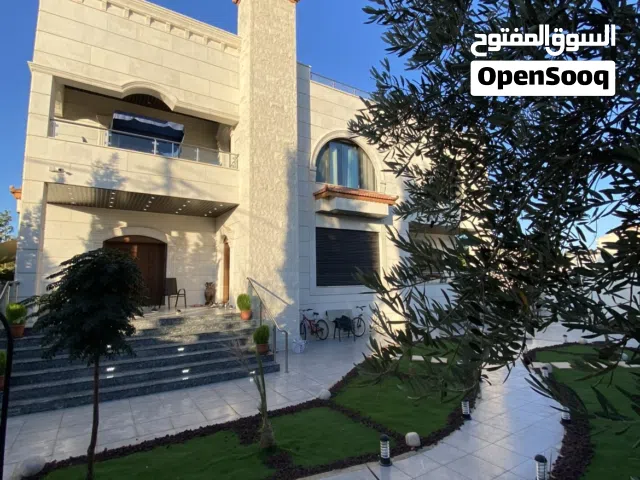 Villa for sale