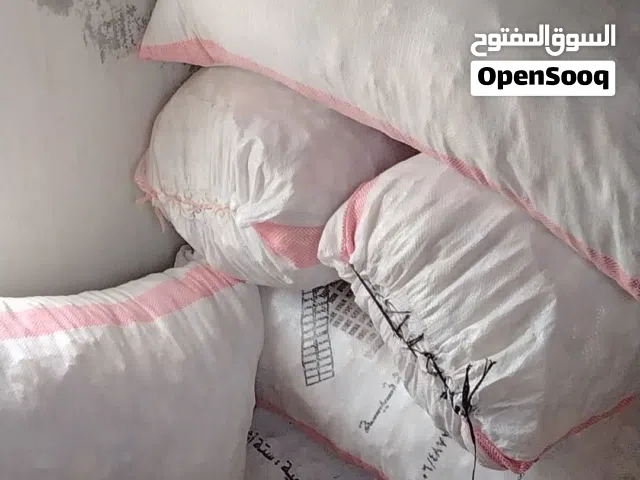 متوفر 4 شوالات خبز ناشف