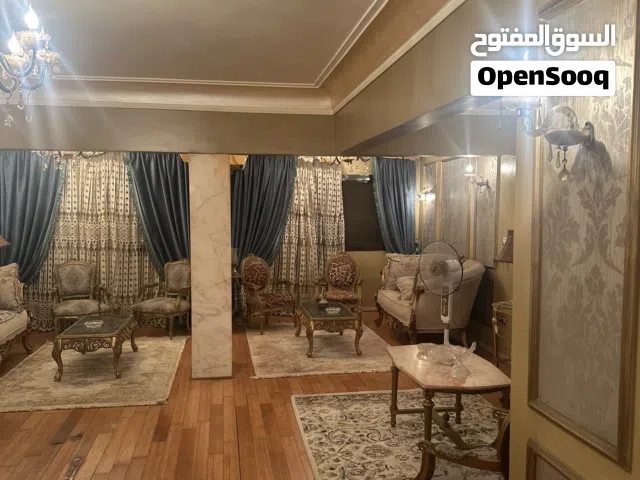 شقه 170 متر بشارع احمد عرابي بالمهندسين للبيع من المالك مباشره بموقع متميز و حيوي بشارع عدنان المدني