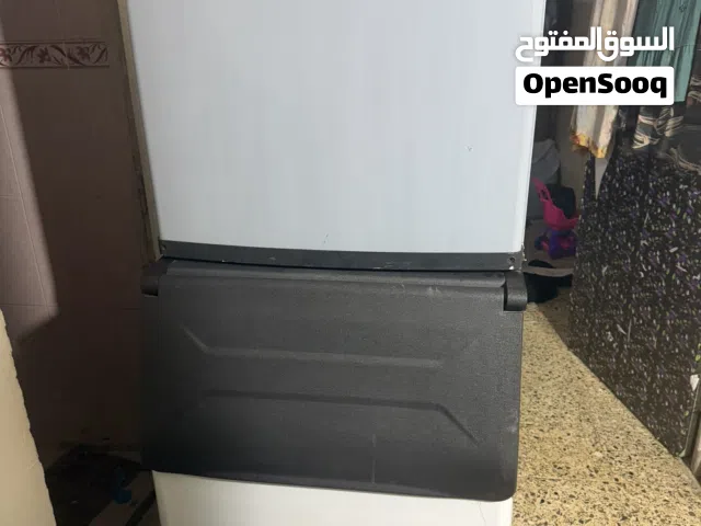 مكائن ثلج بلوري مع عارظات