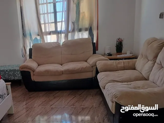 كنب جلوس/كراسي ضيوف